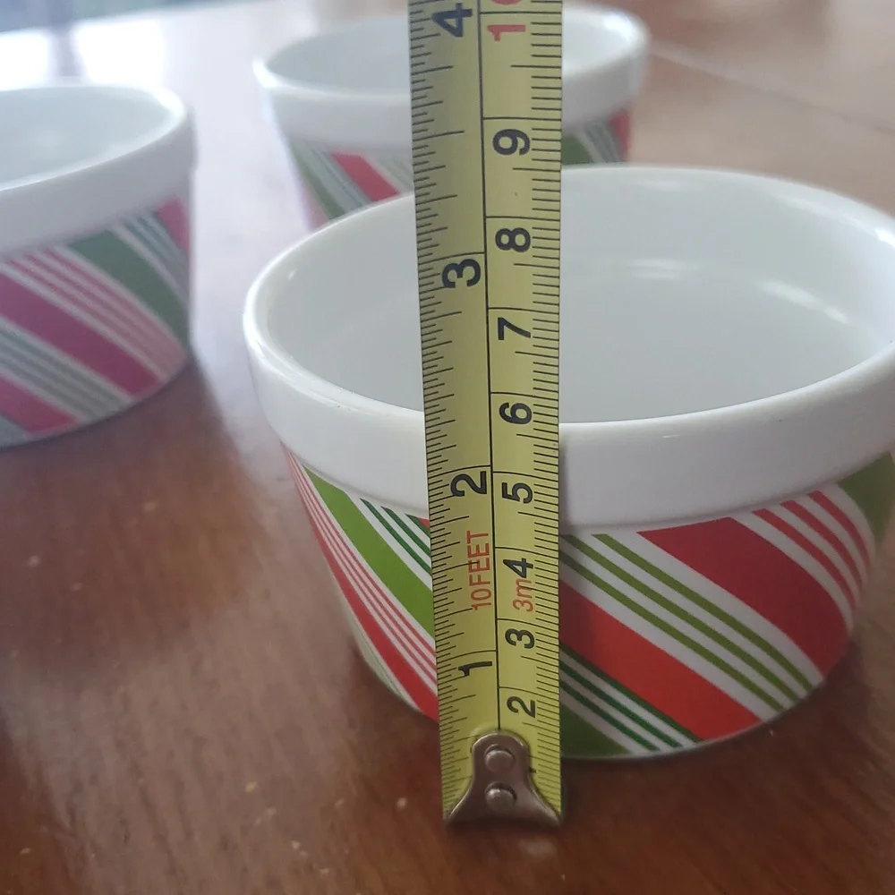 4 ceramic red and green candy cane striped pattern Ramekins